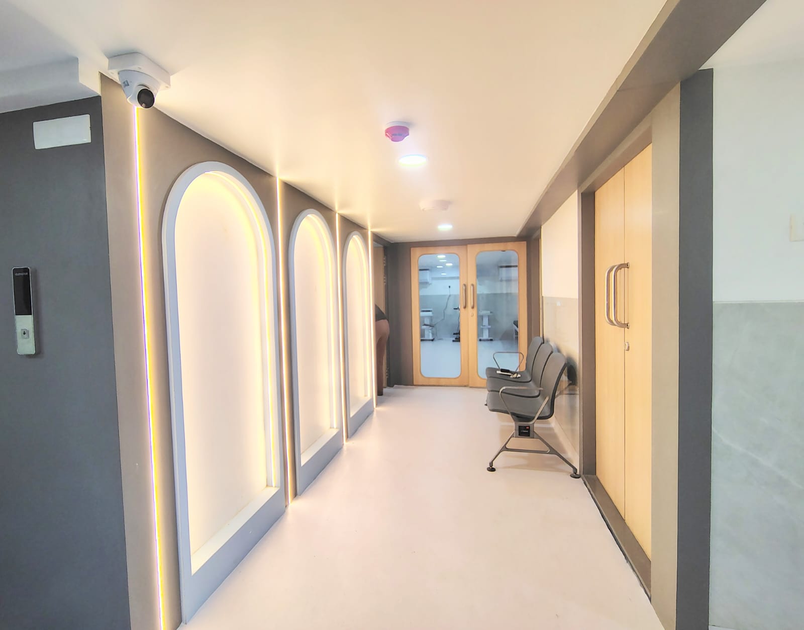 Entrance & Waiting Area